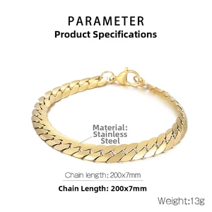 Detailed close-up of 7mm golden stainless steel Cuban link bracelet showing its 200mm length
