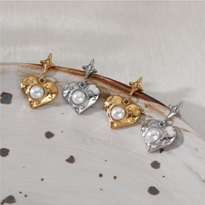 Boucles d'oreilles cœur texture lave avec perles d'imitation en or et argent