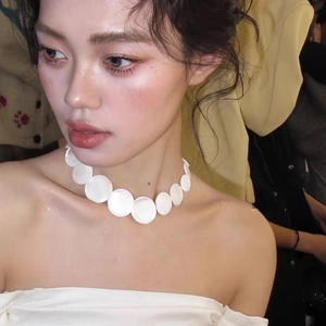 Natural Mother Of Artificial Pearl Shell Round Disc Choker Necklace Minimalist Bohemian Beach Vacation Jewelry For Women Elegant