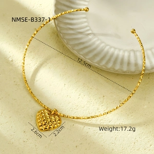 Detail view of gold heart pendant necklace with dimensions 2.6x2.2cm and 12.5cm diameter