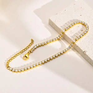 Elegant gold-plated tennis bracelet with sparkling round cubic zirconia and adjustable chain