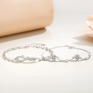 Bracciali di coppia minimalisti in argento con trama a spine e ciondolo rosa zircone
