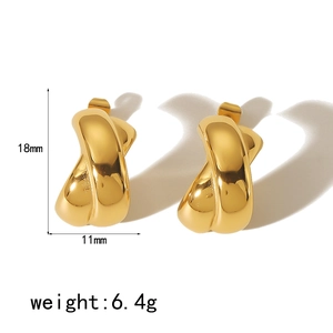 Boucles d'oreilles créoles torsadées en C plaqué or 18K avec dimensions et poids