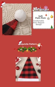 Detail der rot-schwarzen Karo-Weihnachtsmütze mit Plüschbesatz und weißem Pompon