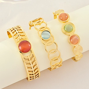 Bohemian 18K Gold Plated Stainless Steel Bangle For Women Retro Hollow Leaf Geometric Design With Green Red Synthetic Cat's Eye Stone Open Spring Cuff Bracelet Jewelry