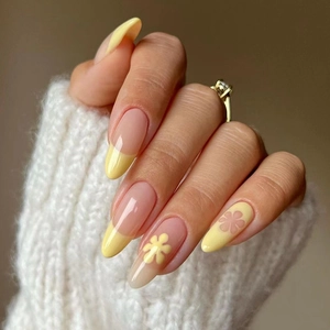 French Style Light Yellow Floral Press On Nails Almond Shape Long Gradient Artificial Fake Nails For Women