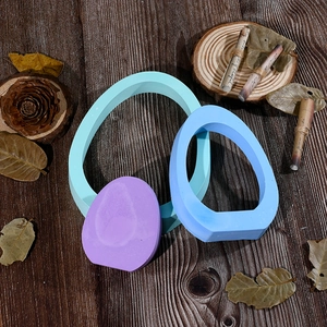 Tre stampi colorati in silicone per cornici di uova di Pasqua per resina e artigianato
