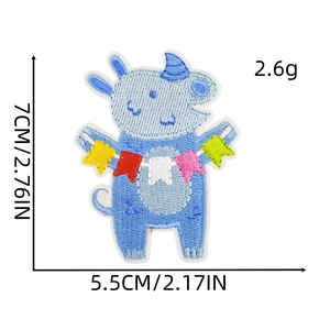 Vue détaillée d'un écusson brodé animal bleu avec dimensions de 7x5,5 cm