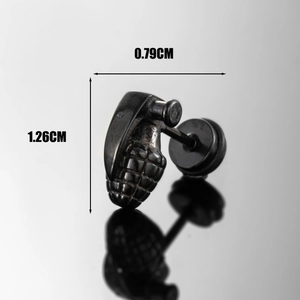 Clou d'oreille grenade en acier inoxydable noir avec finition mate et texture quadrillée