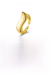 Macro detail of wave-shaped S925 sterling silver ring showing S925 hallmark and 18k gold plating