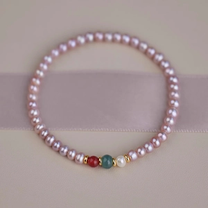 Elegant natural freshwater pearl bracelet with agate beads and vintage style