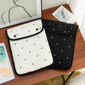 Padded polka dot laptop sleeve for 11 and 13 inch tablets with shockproof quilted fabric