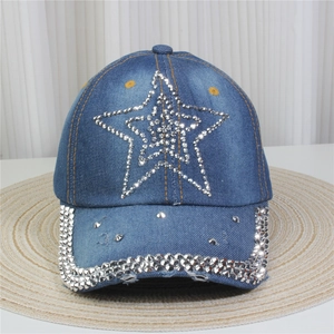 Casquette en denim pour femme avec motif étoile en strass et rivets métalliques