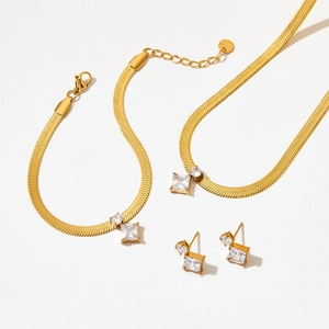 Parure bijoux en acier doré avec chaîne serpent et pendentif zircon losange chic