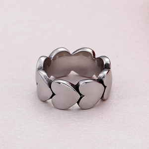 Vintage heart-shaped wrap ring in antique silver finish for women's creative jewelry style