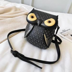 Owl Shape Crossbody Bag PU Leather 3D Cartoon Animal Design Cute Feather Texture Shoulder Pouch For Women Girls Novelty