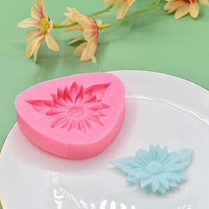 Sunflower silicone mold for DIY fondant cake decorating with detailed flower petal textures