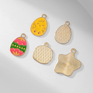 Bunte Ostereier-Anhänger aus Emaille und Metalllegierung für DIY-Schmuck