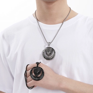Hip hop lion head circle pendant necklace in silver and black metal for men