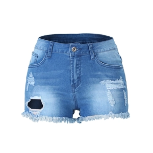Short en jean bleu clair pour femme avec ourlet effiloché et détails déchirés