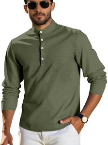 Dettaglio polo henley verde oliva in maglia a nido d'ape con abbottonatura a quattro
