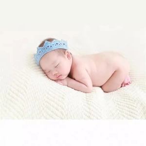 Handmade blue knitted baby crown photo prop for newborn infant studio photography