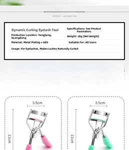 Detailed size specifications of the eyelash curler showing dimensions 11cm by 3.5cm