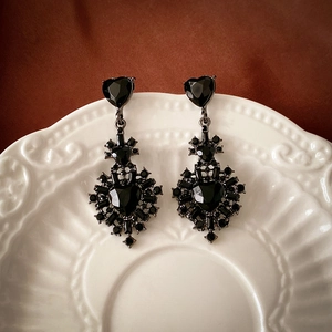 Vintage Gothic black heart earrings with sparkling crystals and silver needle studs