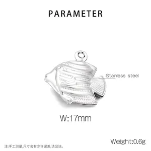 Detail view showing 17mm fish-shaped stainless steel pendant with 0.6g weight