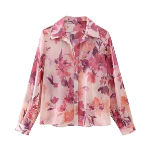 Camicia a maniche lunghe da donna con stampa floreale rosa e viola in chiffon velato