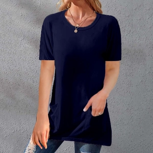 Detailed view of dark blue tunic T-shirt with functional side pockets and crew neck