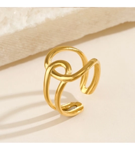 Detailed view of the 18K gold plated knotted stainless steel adjustable open ring