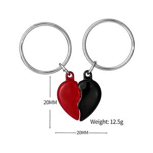 Magnetic heart couple keychain set in red and black alloy with 20mm heart pendant