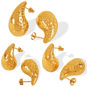 Polished 18K gold plated titanium water drop earrings with textured hammered finish