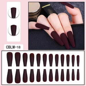 Unghie finte lunghe bordeaux opache a forma di ballerina set da 24 pezzi con prova