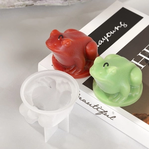 3D frog silicone mold for candle making and resin art with textured skin details