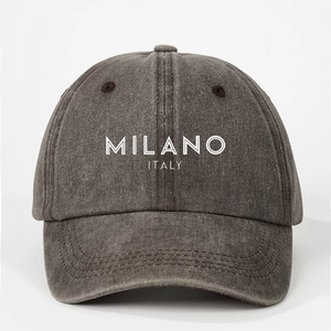 Berretto da baseball grigio scuro lavato con ricamo Milano Italy e cinturino regolabile