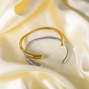 Minimalist Water Drop Cuff Bracelet Stainless Steel 18K Gold Plated Open Design Sleek Jewelry For Women Girls