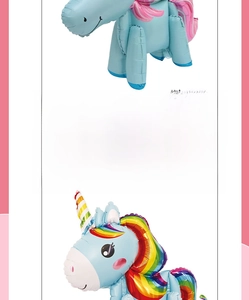 Détail de ballons licorne en aluminium avec crinières colorées et finition métallique