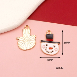 Detailed view of Christmas snowman charm with dimensions 21x16mm for DIY jewelry making