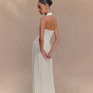 Elegantes Neckholder Rückenfreies Maxikleid Einfarbig Plissierter Saum Polyester Langes Kleid Für Damen Sommer Party Abend