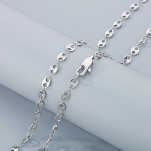 Elegant silver pig nose link necklace with flat oval chain and high-polished metallic finish