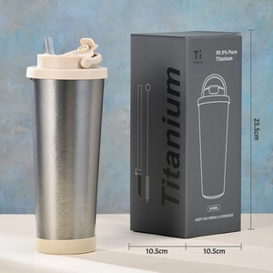 830ml double-layer pure titanium insulated water bottle with handle and 99.9% purity mark