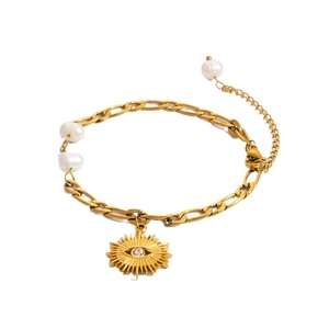 Gold stainless steel bracelet with freshwater pearls and evil eye charm in 18K plating
