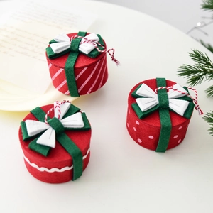 Felt Christmas Tree Hanging Ornaments Mini Gift Box Shaped Pendants Red Green White Decorative Holiday Accessory