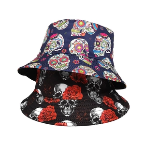 Wende-Anglerhut mit bunten Sugar Skull und schwarzen Gothic-Rosen-Schädel Motiven