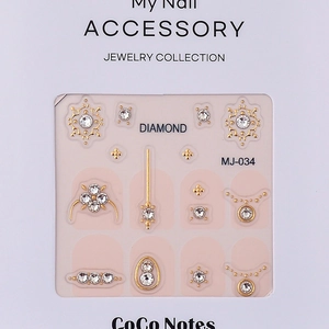 Goldenes 5D-Nagelkunst-Zubehör mit K9-Strasssteinen und Blumen-Schneeflocken-Design