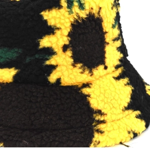 Bob en fausse laine d'agneau avec motif tournesol jaune et texture pelucheuse pour l'hiver