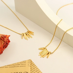 Minimalist Geometric Bar Pendant Necklace Gold Plated Titanium Steel Fan Fringe Snake Chain Ins Style For Women