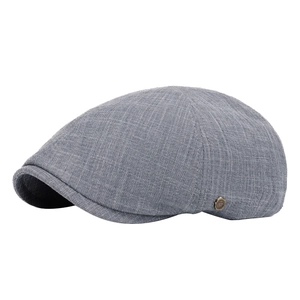 Béret plat classique gris clair pour hommes avec texture en lin et logo en métal rétro